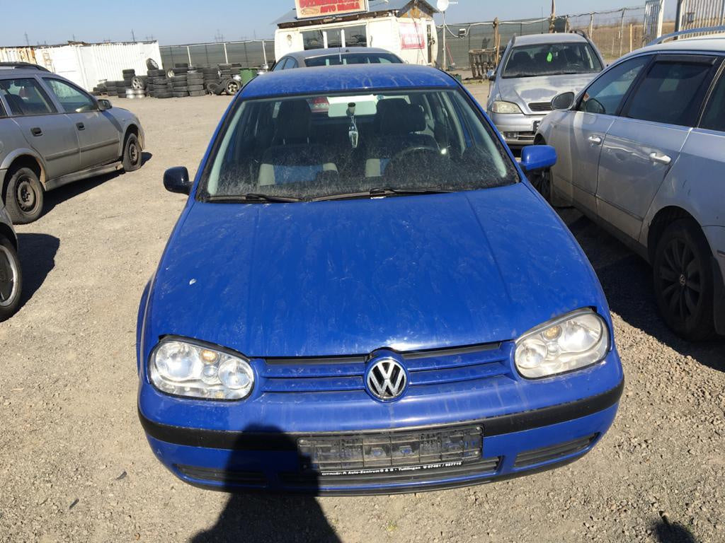 Dezmembram-VW Golf IV 1.4 Benzina 75HP tip-AXP 2004 Hatchback
