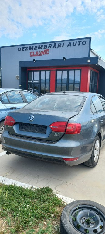Dezmembram VW Jetta 1.2 TSI CBZB cod cutie NBW