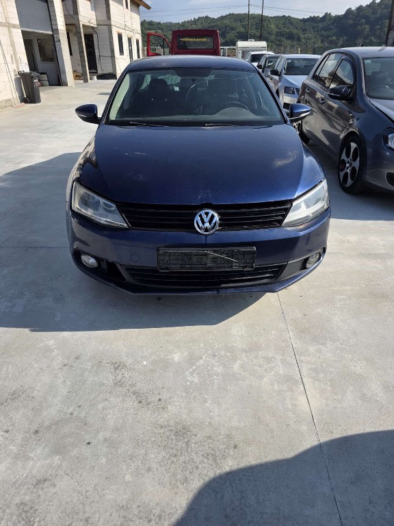 Dezmembram VW Jetta 1.2 TSI cod CBZB cutie manuala 6+1 an 2012