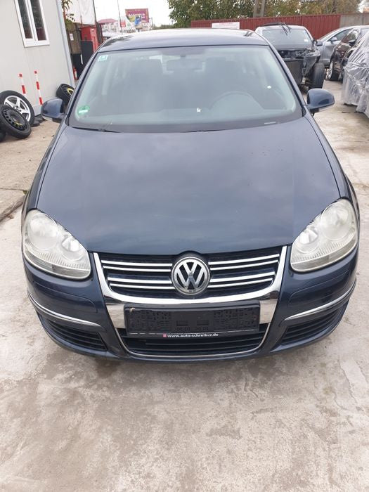 Dezmembram vw jetta 1.6 benzina 8 valve cod BSE cutie manuala 5+1 FVH