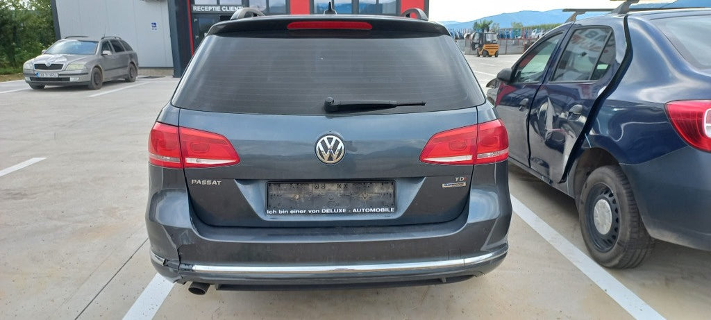 Dezmembram VW Passat 1.6 TDI CAYC cod cutie MYP