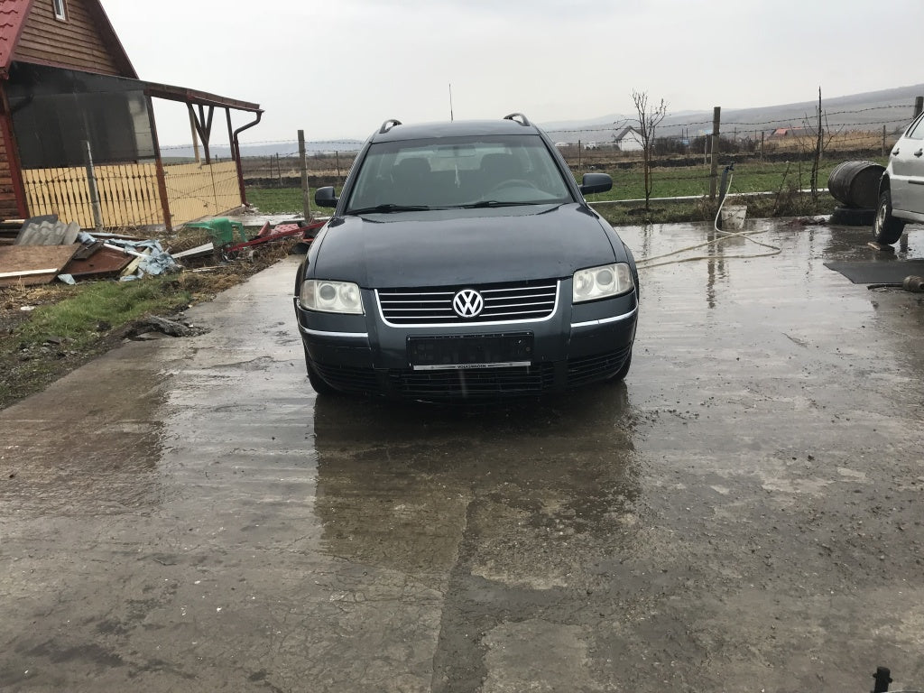 Dezmembram vw passat 1,9 tdi 74kw tip motor avb anul 2002