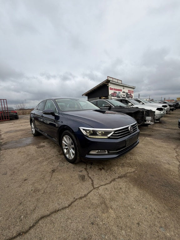 Dezmembram VW Passat b8 ,sedan ,motor 2.0 TDI ,,150 cp ,faruri xenon-led
