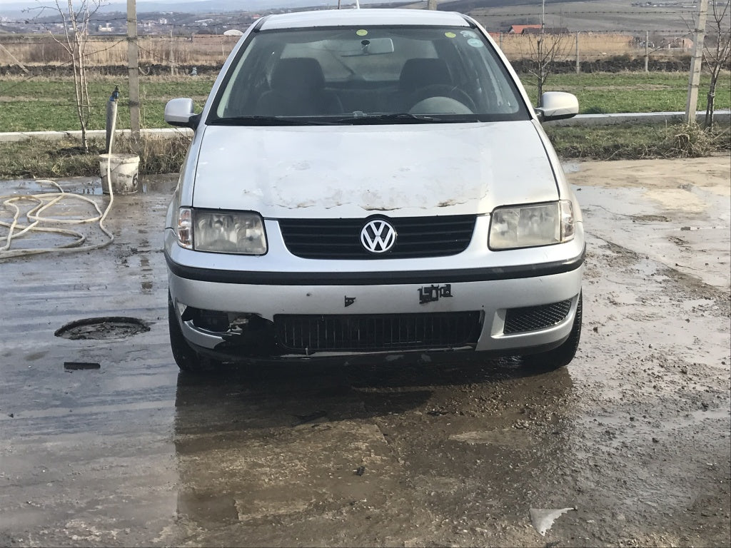 Dezmembram vw polo 1.7 sdi tip motor AKU anul 2000.cp60