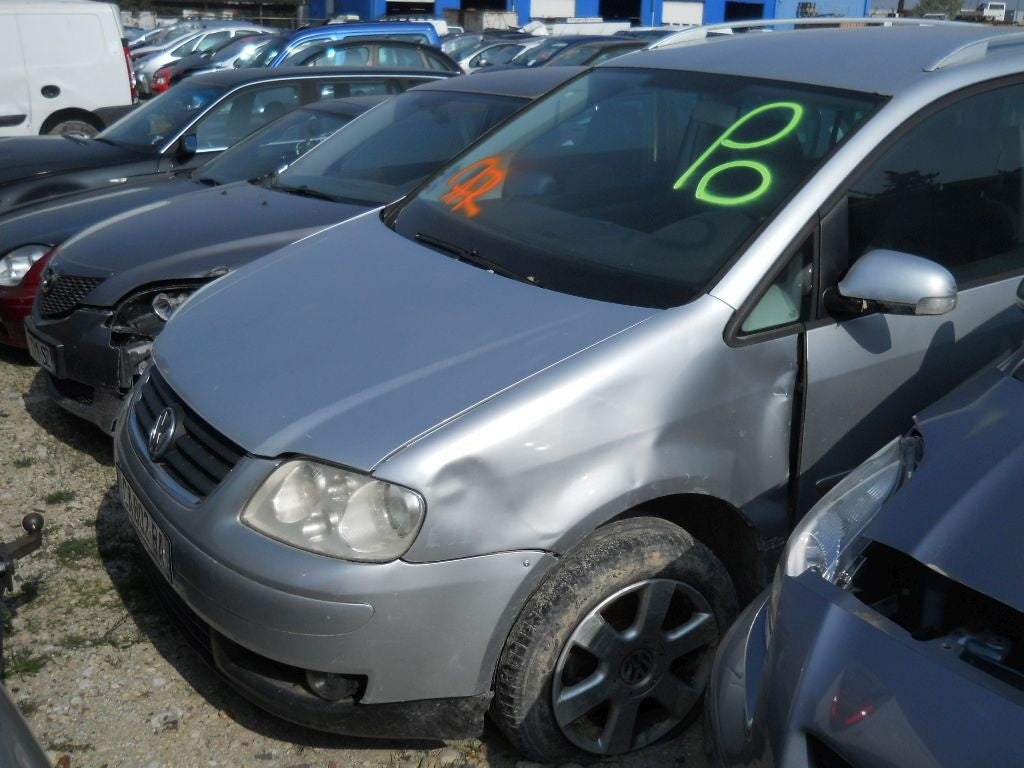 DEZMEMBRAM VW TOURAN 2003 2.0 DIESEL AZV CARSERO SECOND HAND BACAU SI IASI