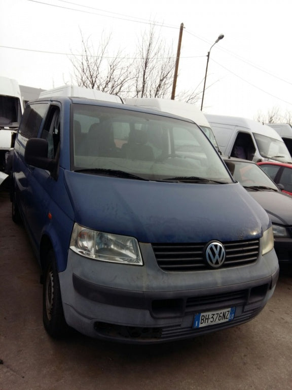 Dezmembram Vw Transporter 5, 1.9 TDI , fabr 2008