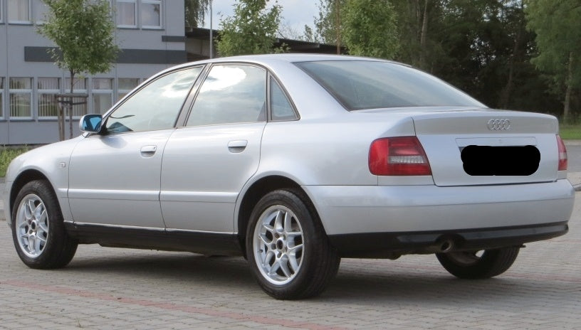 Dezmembrari Audi A4 1.8S, an 1999
