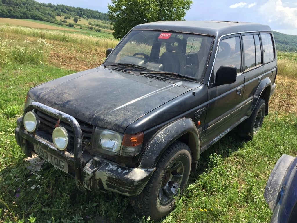 Dezmembrari dezmembrari mitsubishi pajero 3.0 benzina automata