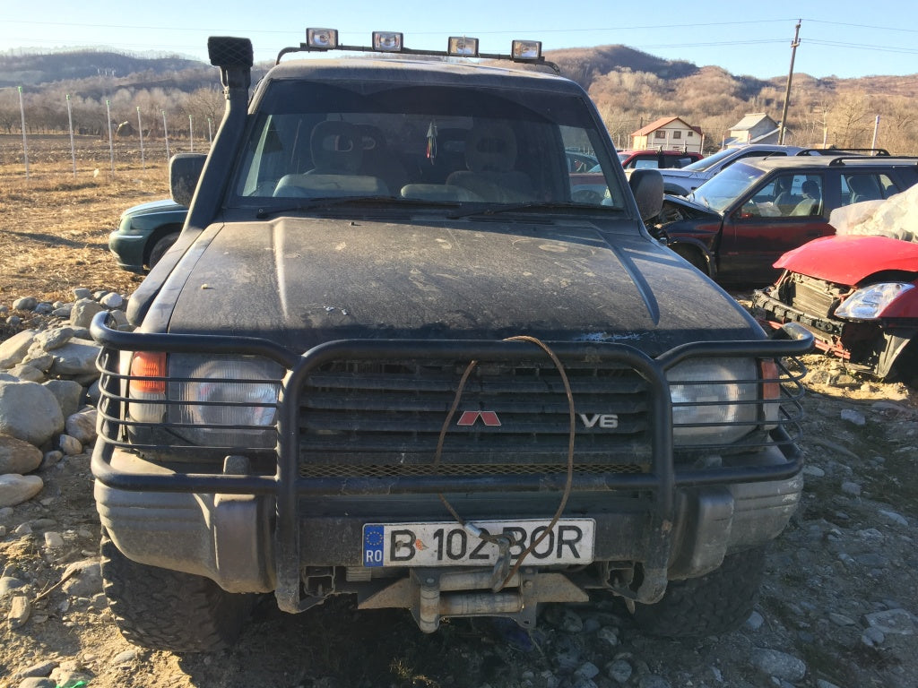 Dezmembrari dezmembrari mitsubishi pajero 3.0 benzina cu gpl inmatriculata