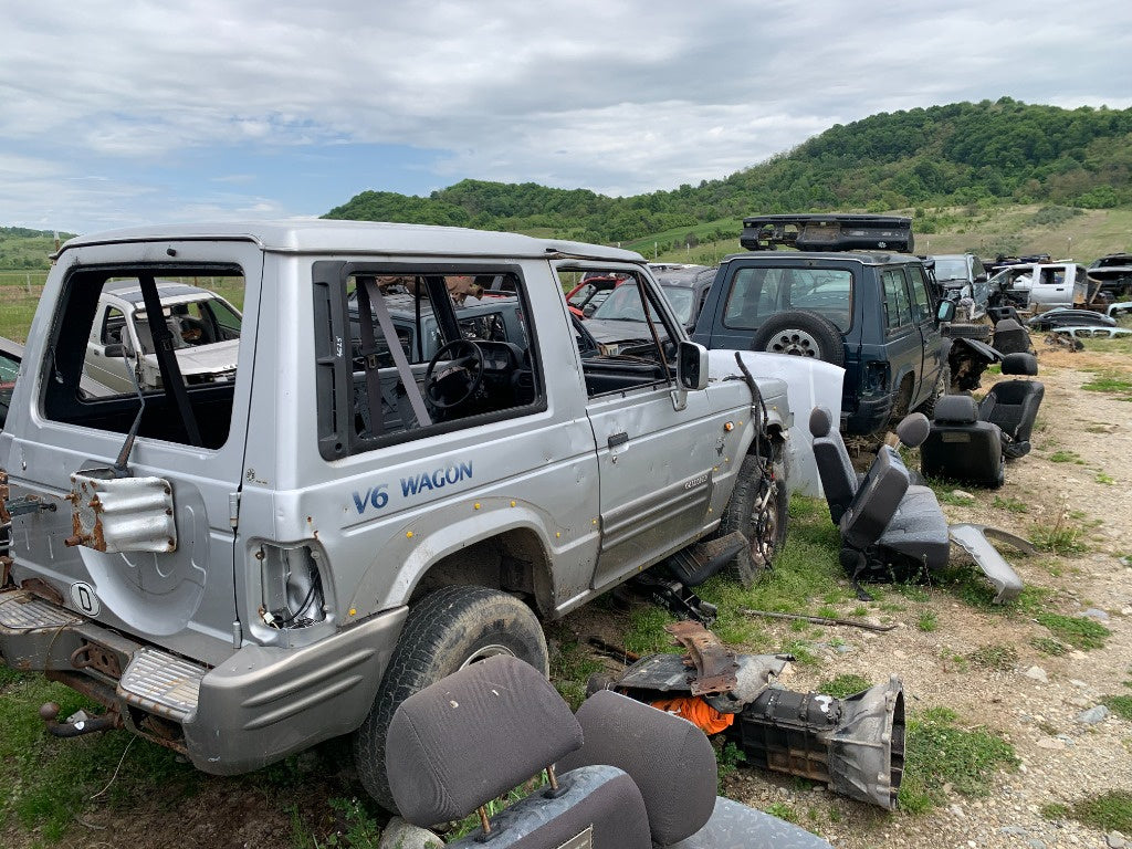 Dezmembrari Dezmembrez Piese piesa Dez Hyundai Galloper 2,5diesel