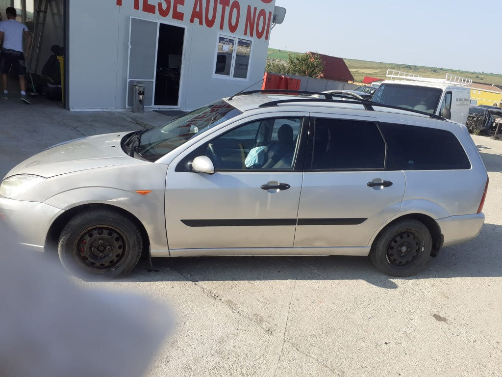 Dezmembrari ford focus 1,6 benzina anul 2002 tip motor FYDD