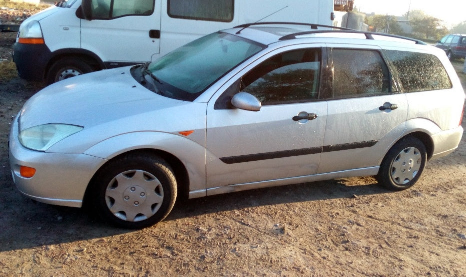 Dezmembrari Ford Focus 1.8TDDI, an 2000