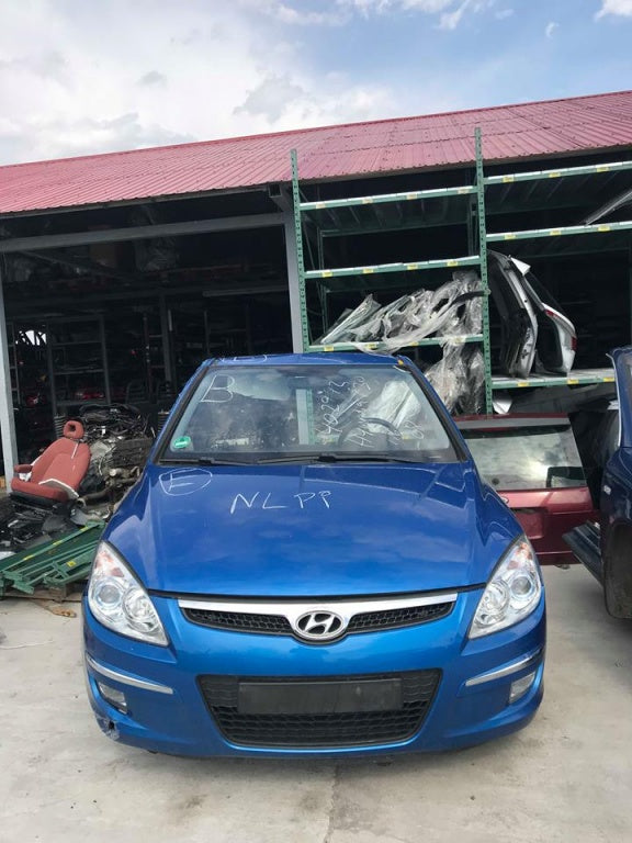 Dezmembrari Hyundai i30 1.6 benzina G4FC 2008