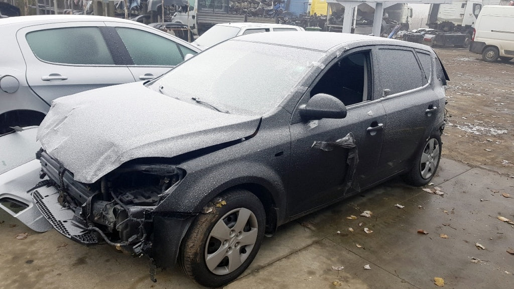 Dezmembrari Kia Ceed 1.4S, an 2008