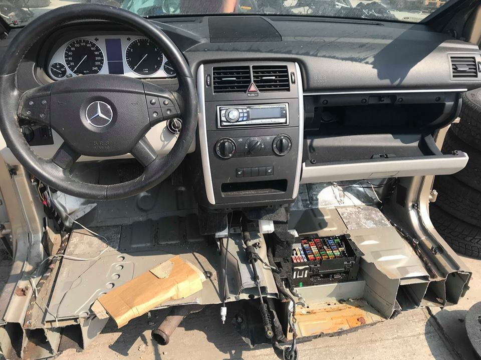 Dezmembrari Mercedes B 170 w245 2006