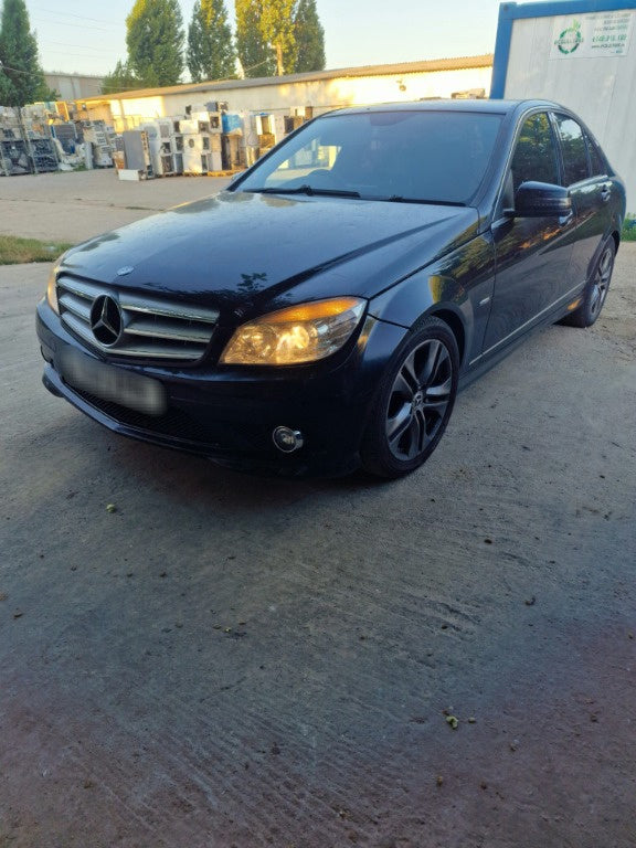 Dezmembrari Mercedes C220 CDI W204
