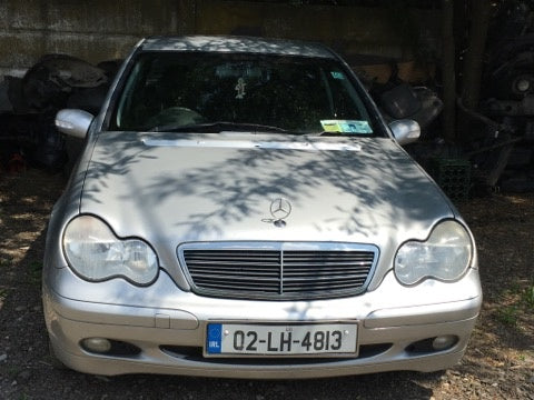 Dezmembrari Mercedes C220 w203 2003