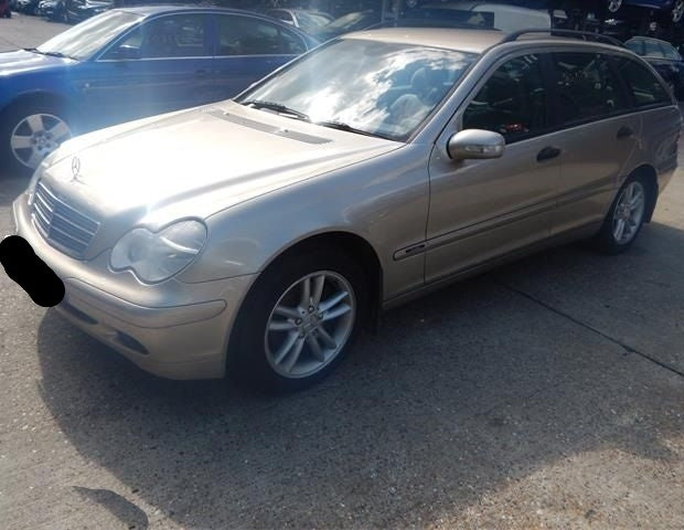 Dezmembrari Mercedes Cclass W203