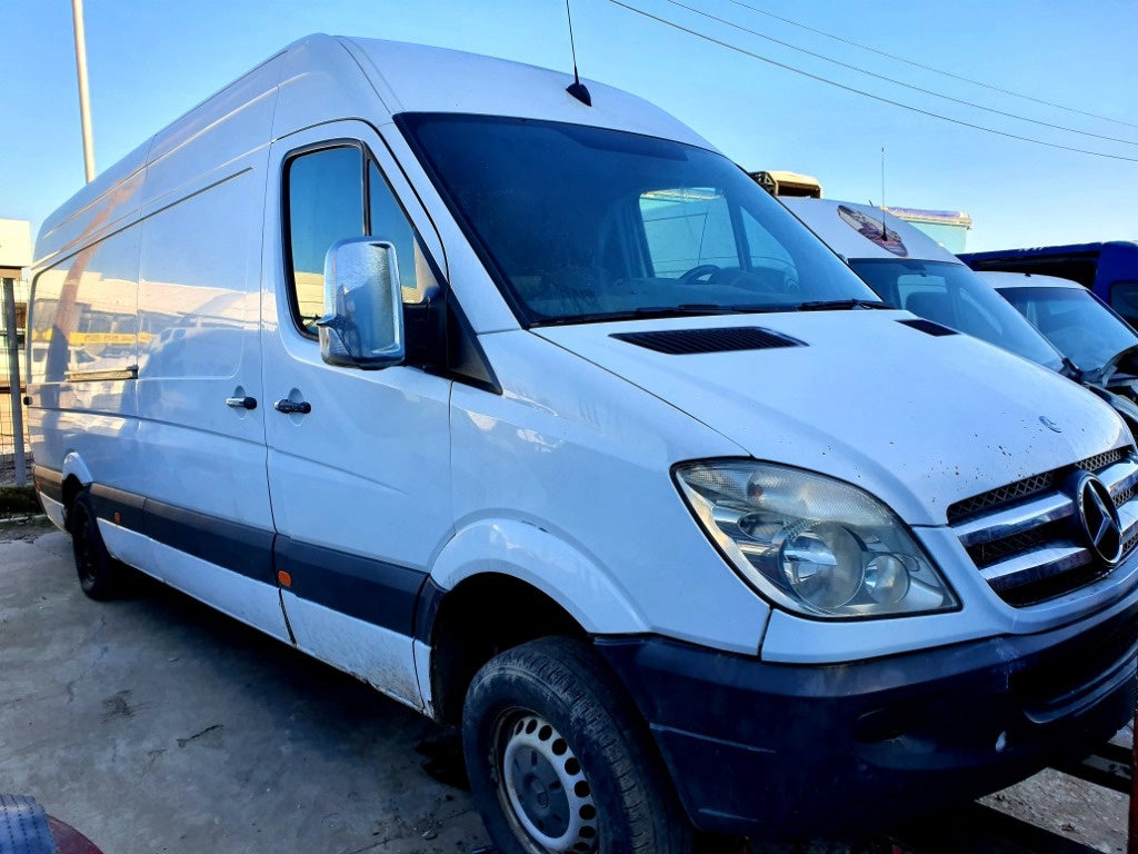 Dezmembrari Mercedes Sprinter 2.2CDI, an 2007, 150cp