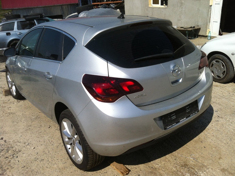 Dezmembrari Opel Astra J motor a17dtr