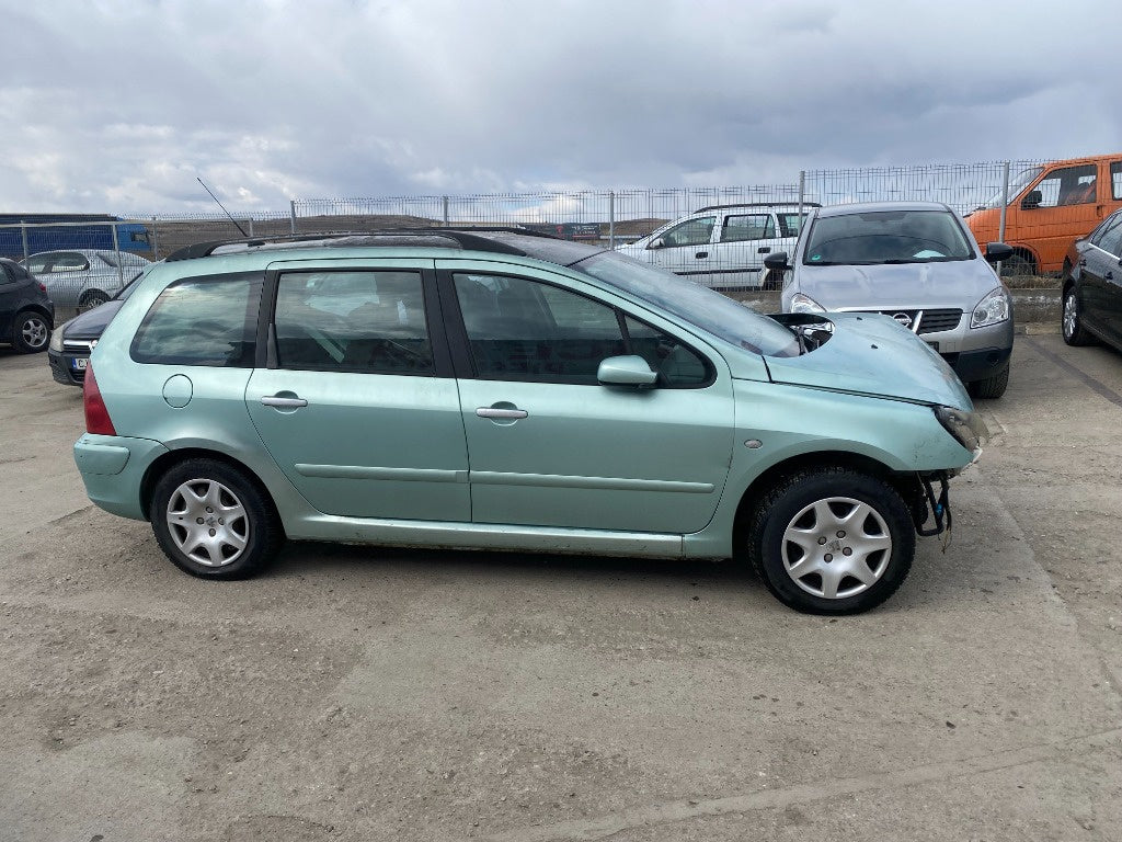 Dezmembrari peugeot 307 anul 2004 motor 2000 hdi tip motor RHY