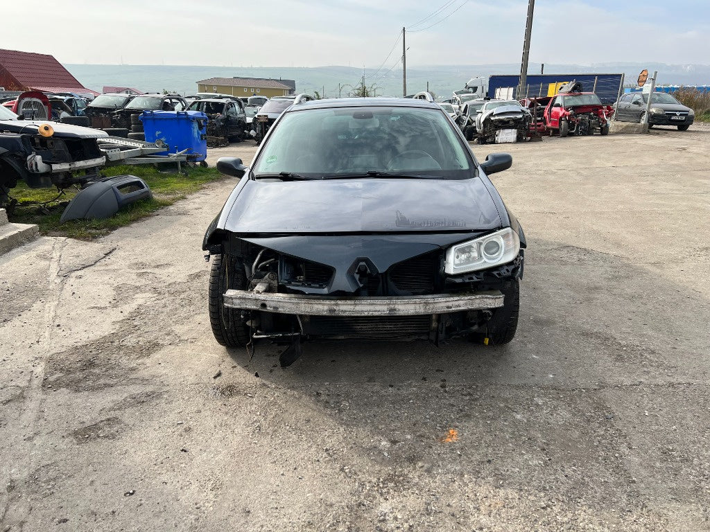Dezmembrari renault mekane 2 motor 1,9 dci an 2007 tip motor F9Q