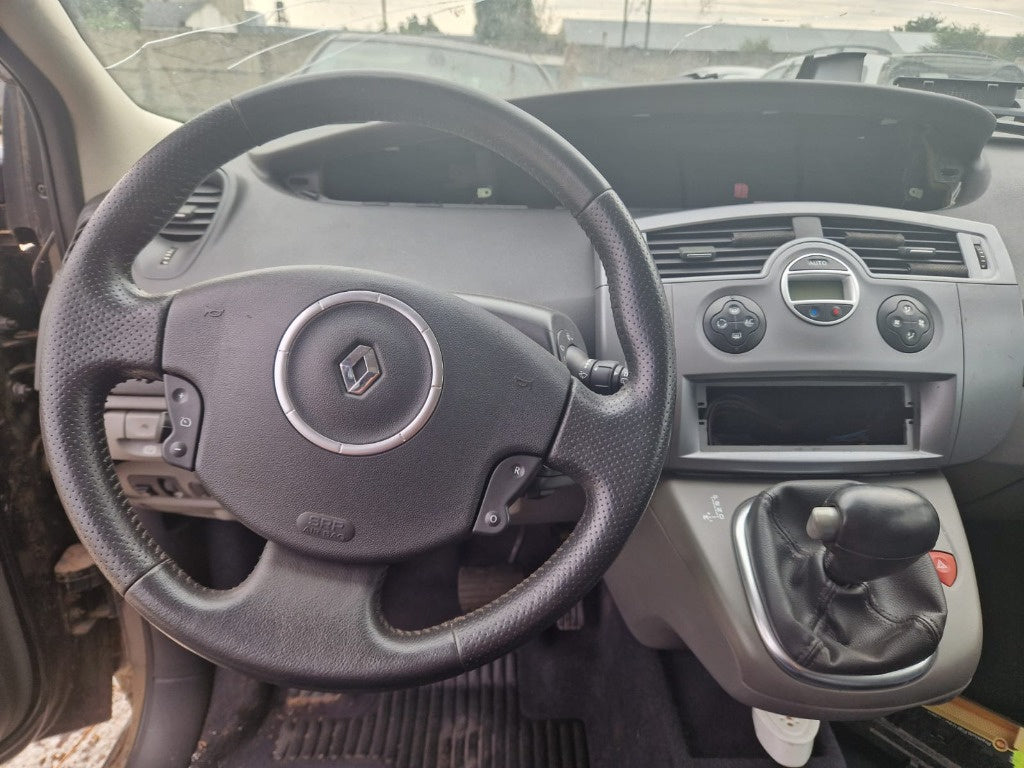 Dezmembrari Renault Scenic II 2005 - 2008 2.0 dci 110kw