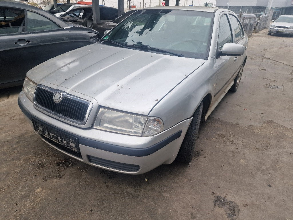 Dezmembrari Skoda Octavia 1.6S, an 2003, euro 4, BFQ