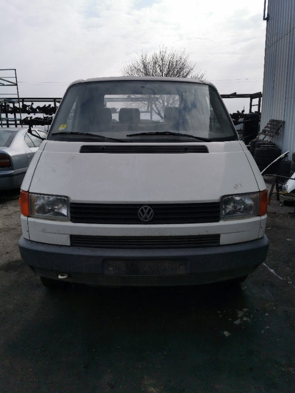 Dezmembrari Volkswagen T4 2000 2.4 D