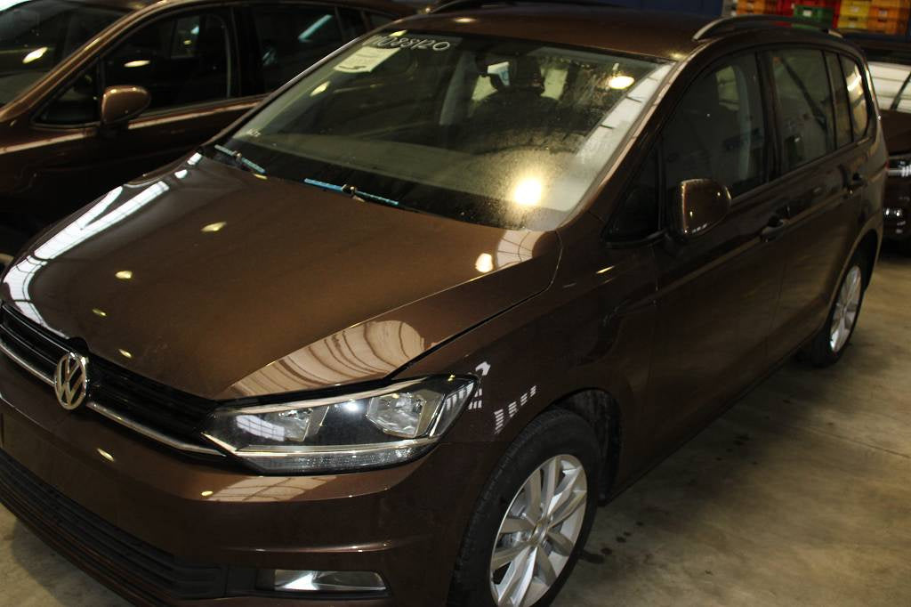 Dezmembrari Volkswagen Touran 2017 Monovolum 2.0 tdi Cr v