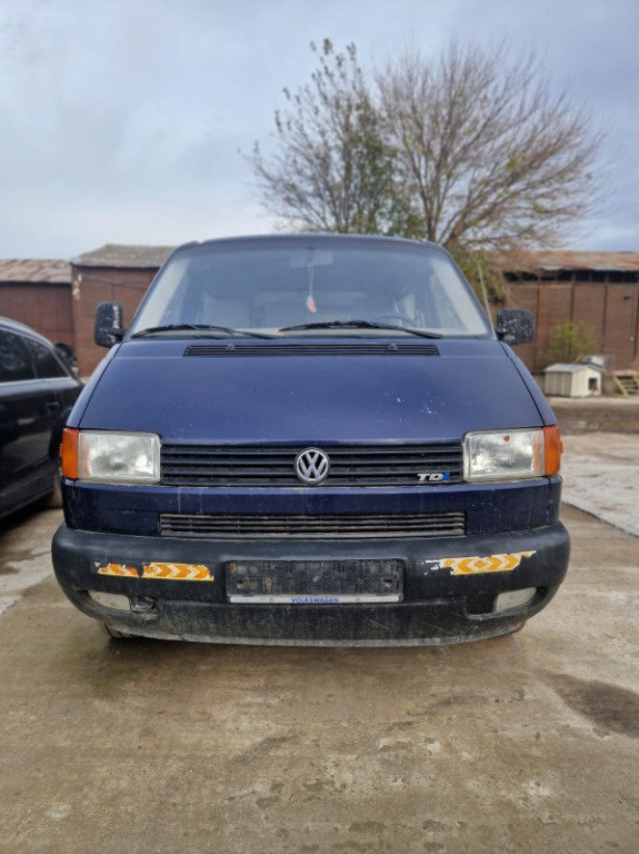 Dezmembrari Volkswagen Transporter 1994 - 2004 2.5 TDI 88cp 65kw