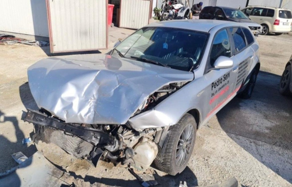 Dezmembrez Alfa Romeo 159 1.9 jtd