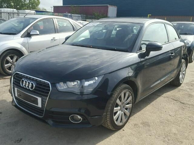 Dezmembrez Audi A1 2011 1.6 tdi 