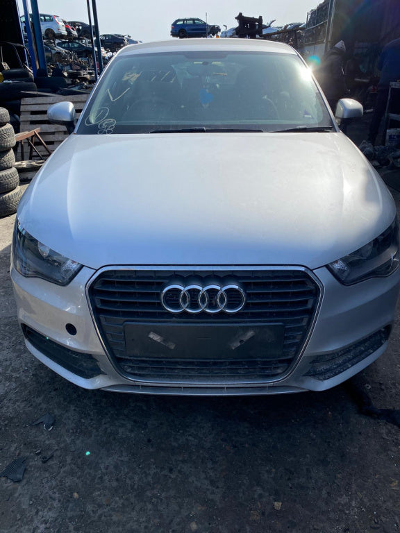 Dezmembrez Audi A1 an 2012 motor 1.6 tdi