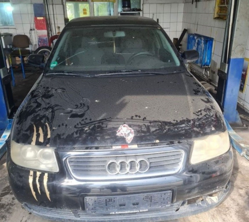 Dezmembrez Audi A3 1.6 benzina