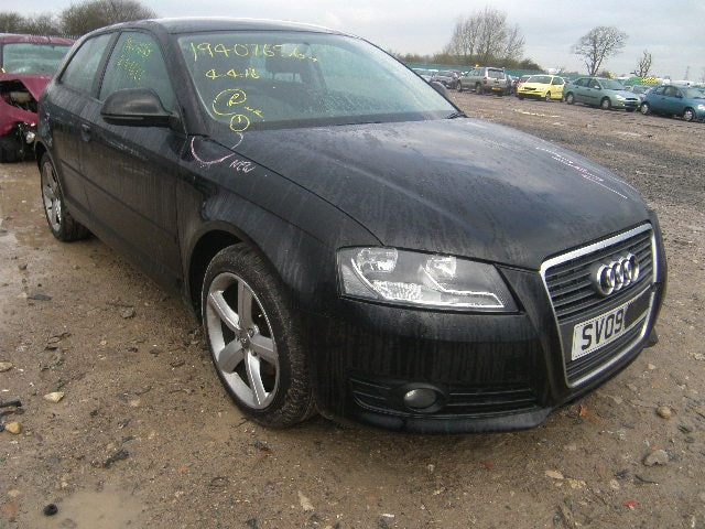 Dezmembrez Audi A3 (8P), 1.4tfsi, orice piesa!