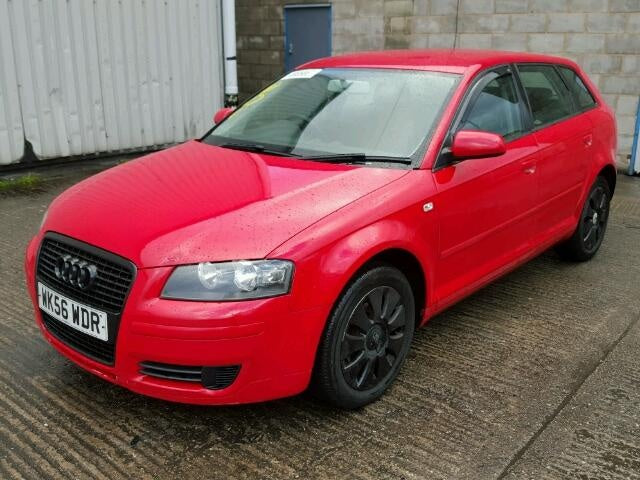 Dezmembrez Audi A3 8P, 1.6 benzina