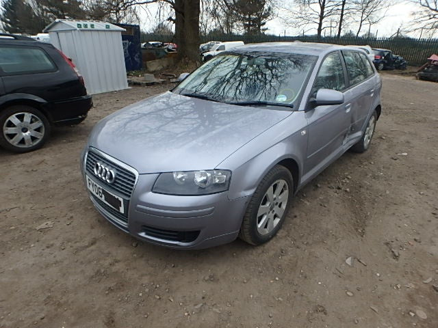 Dezmembrez Audi A3 (8P), 1.9 tdi, BLS, orice piesa!