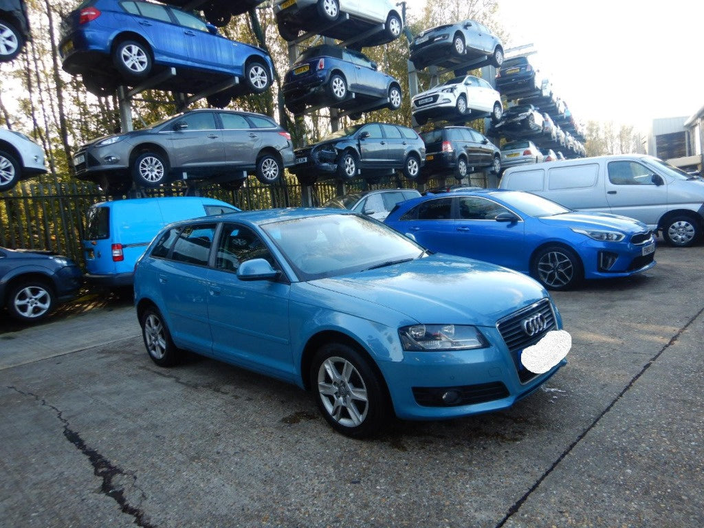 Dezmembrez Audi A3 8P 2009 HATCHBACK 2.0 IDT CBAB