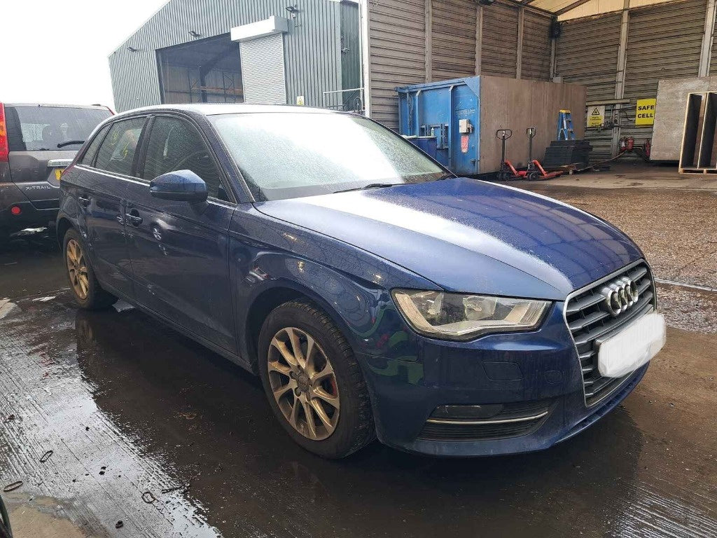 Dezmembrez Audi A3 8V 2014 HATCHBACK 1.6 TDI CRKB 110 CP