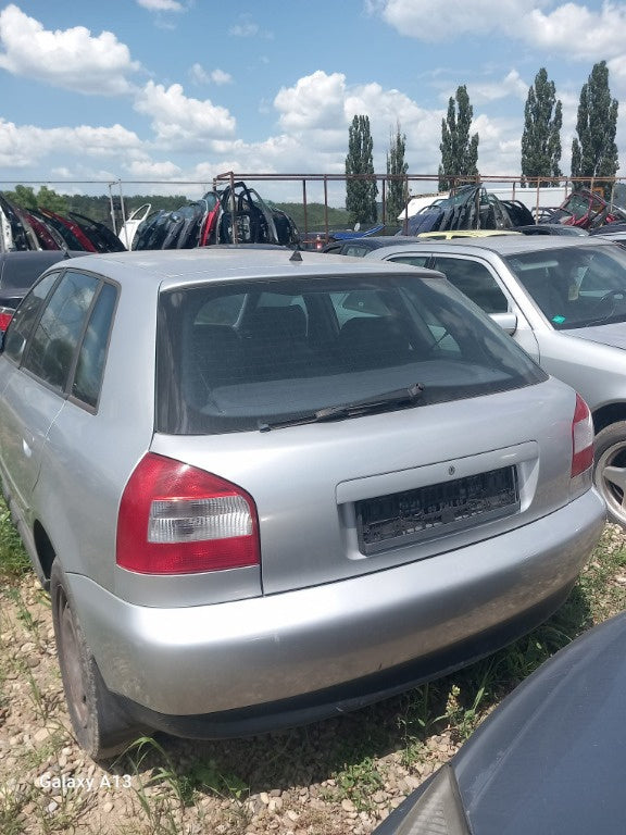 Dezmembrez audi a3