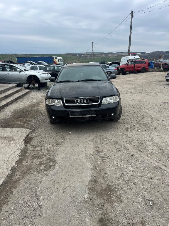 Dezmembrez Audi A4 B5 2000 Berlina 1.6 benzină