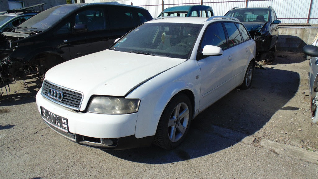 Dezmembrez Audi A4 B6 2004 Combi 2.5