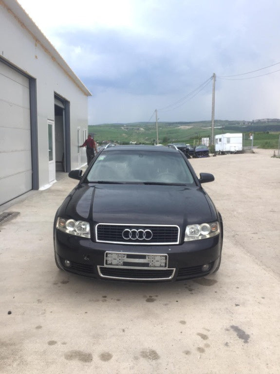 Dezmembrez Audi A4 B6 2005 combi 1,9 tdi