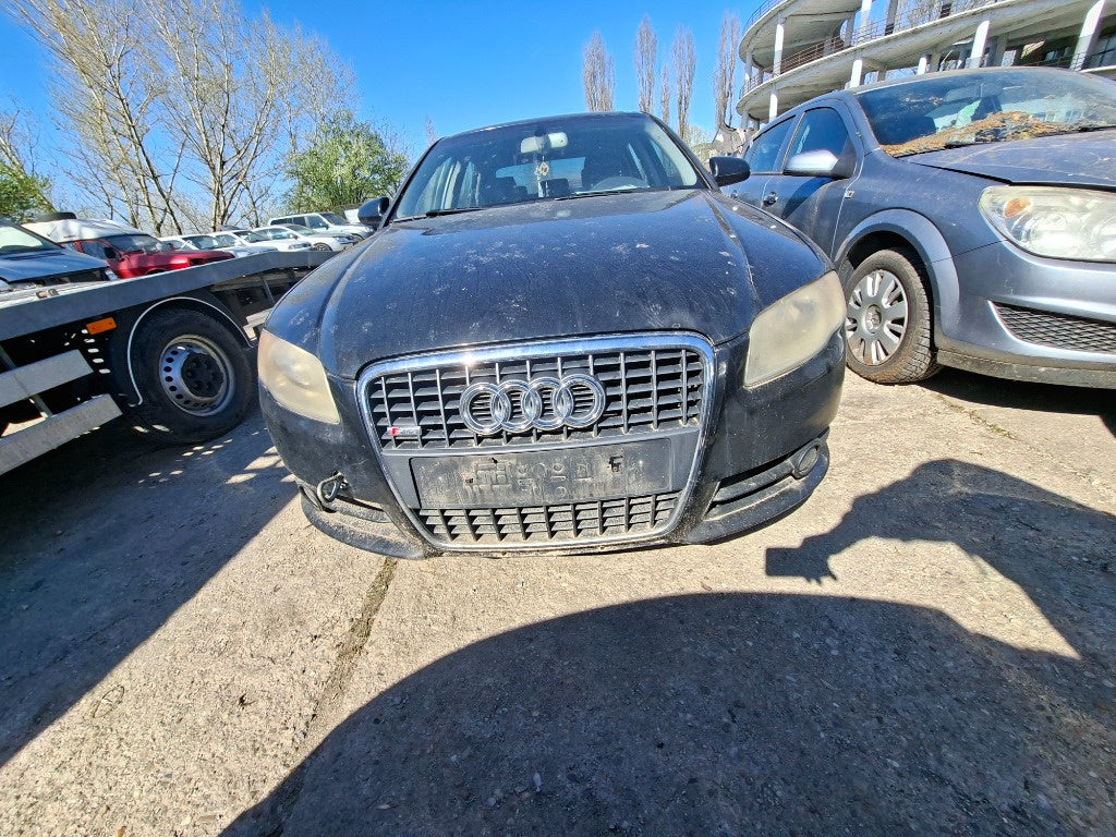 Dezmembram Audi A4 B7, an 2005, motorizare 2.0 TDI 140 cp, cod motor BLB