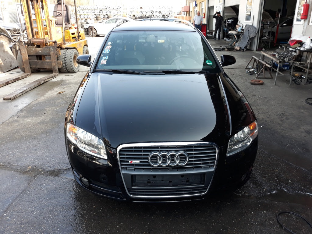 Dezmembram Audi A4 B7, an 2007, motor 2.0 TDI cod BPW, 140cp