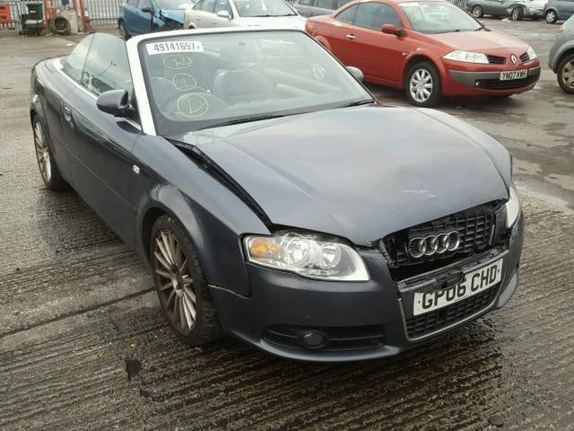 Dezmembrez Audi A4 B7 cabrio 2.0tdi