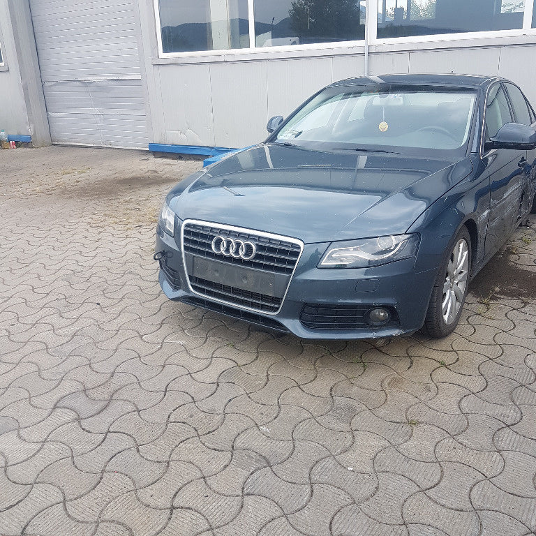 Dezmembrez Audi A4 B8 2008 Berlina 2.0TDI,105 KW, cod motor CAGA,E4