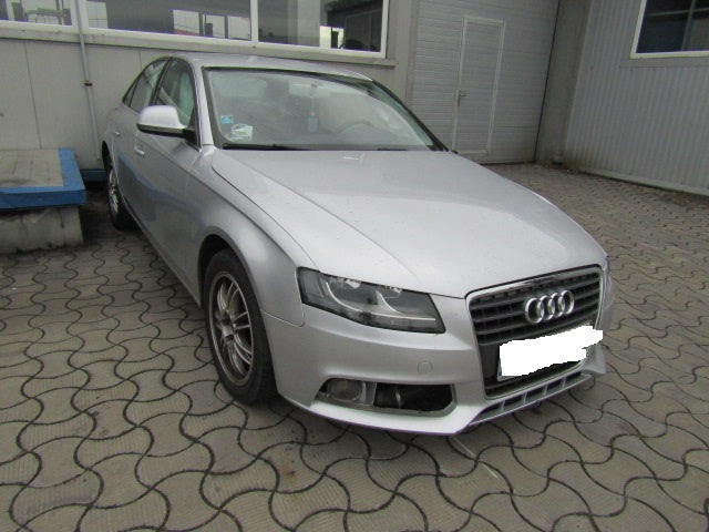 Dezmembrez Audi A4 B8 2009 Berlina 2.0 TDI, 105 kw, CAGC , Euro 4