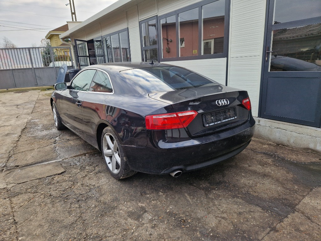 Dezmembrez Audi A5 2009 Coupe 2.7 TDI CGKA